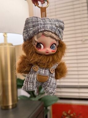 NIB Owen street youngster
‘StreetArtist.’ 
Skullpanda like doll,dual(moving)eyes